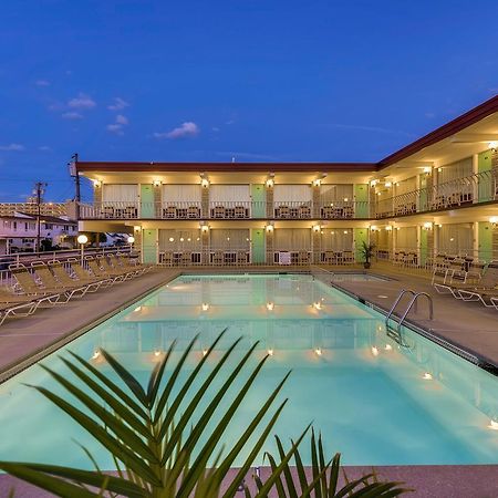Panoramic Motel & Apts. Норт-Вайлдвуд Экстерьер фото